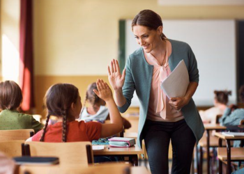 Учитель, школа, изображение из свободных источников