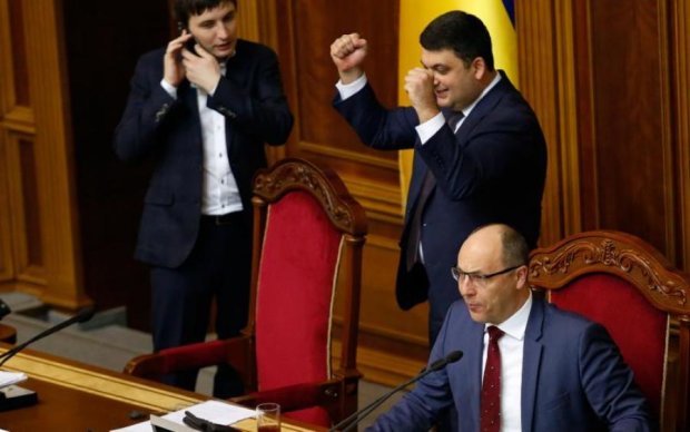 Рада сказала "так" реінтеграції Донбасу від Порошенка