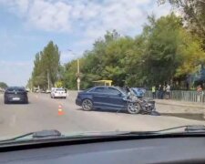 Наслідки аварії за участю маршрутки на Запорізькому шосе