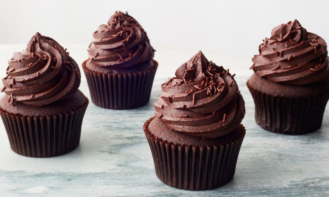 Рецепт шоколадних капкейків всього за 2 кроки
