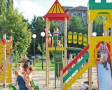 Наліпки навчать маленьких львів'ян правильно розмовляти