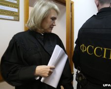 Зґвалтування поліцейської в Росії: у справі з'явилися 2 нові жінки і багато крові