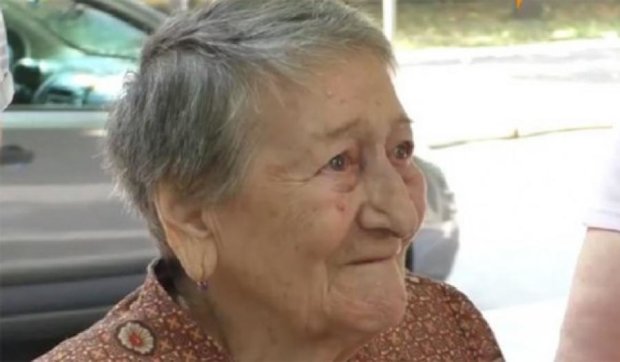 93-летняя киевлянка пожертвовала  раненым 2 тыс. евро (видео)