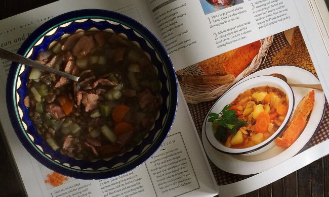 Суп з сочевицею і беконом: покроковий рецепт