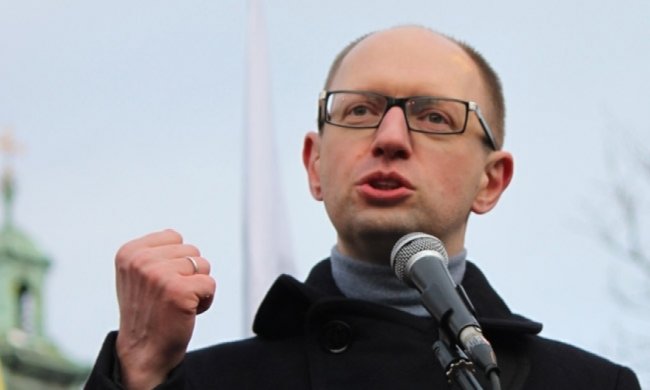 Яценюк назвав умови надання Донбасу особливого статусу