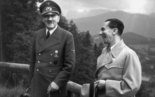 Болезненный секс: невероятные подробности интимной жизни Адольфа Гитлера и Евы Браун