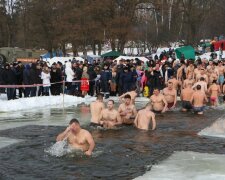 В прорубь с Кернесом: где в Харькове окунуться на Крещение, топ мест для любителей зимнего экстрима