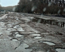 Привіт з реальності: журналіст показав, як виглядають дороги в українській глибинці, перспективи мінус нуль