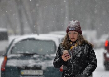 Мобільний зв'язок, фото: Unian
