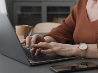 Ноутбук. Фото: скрін youtube