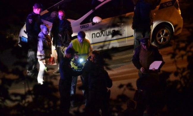 Столичные патрульные разогнали банду уличных гонщиков (видео)