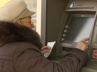 Получение выплат. Фото: скрин youtube