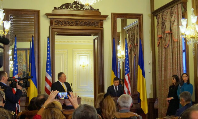 Зустріч Володимира Зеленського з держсекретарем США Майком Помпео - фото Знай.ua