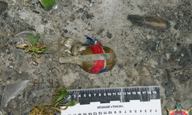 Відпочивальники на пляжі Маріуполя знайшли бойову гранату