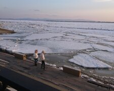 Брили льоду в Хабаровську, фото: МНС Росії