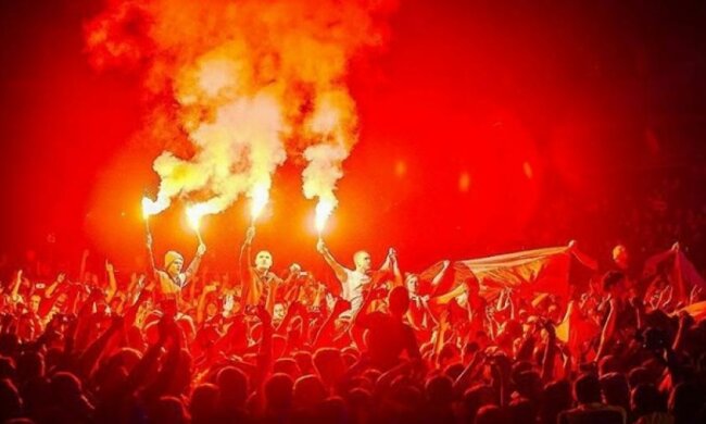 На концерті BRUTTO палили фаєри та били носи (фото)