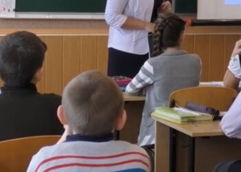 Школа, фото: скриншот из видео