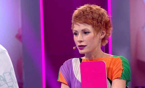 Олена-Крістіна Лебідь, скріншот з відео