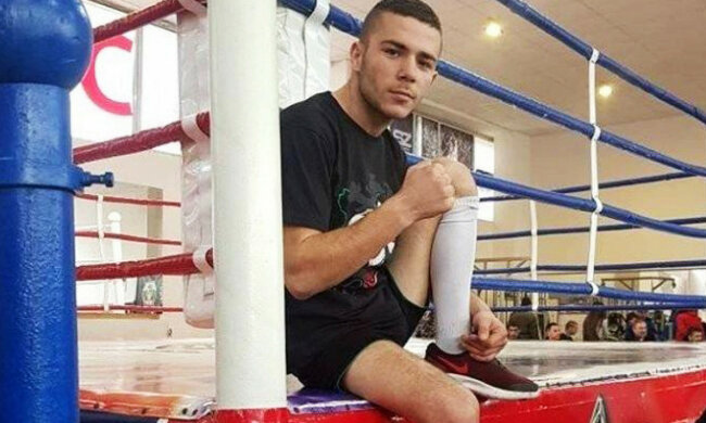 Боксер встретил смерть на ринге под чужим именем: роковой момент попал на видео