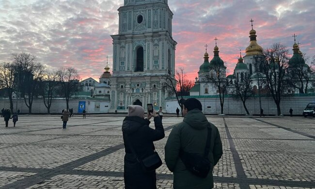 Украинцы на улице, фото: Знай.ua
