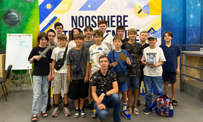 Школьники на Noosphere Tech Intensive в Днепре