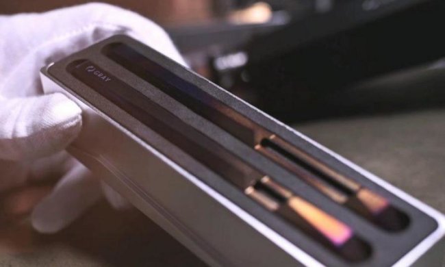 iPhone X в ексклюзивному чохлі за ціною двох: відео