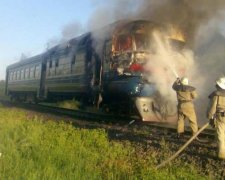 Пассажиры чудом спаслись из горящего поезда на Закарпатье