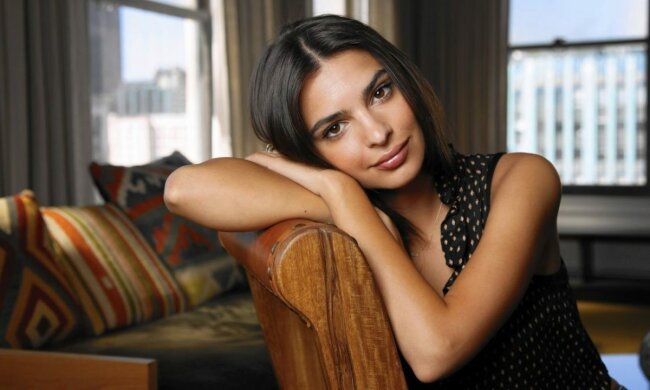 Муж не ревнует: Ратаковски показала фанатам свои прелести, это нужно видеть