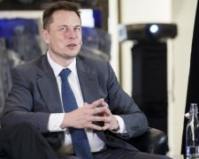 Після презентації російського москвича спалахнув завод Tesla