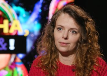 Женя Огурцова, скриншот из видео