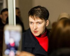 Савченко роздяглася на камеру заради президентського крісла: відео