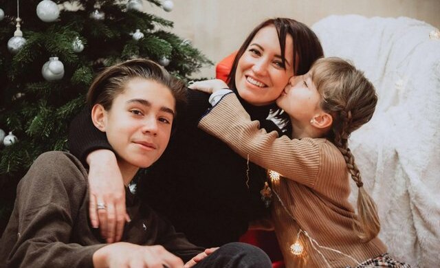 Наталя Крушеник з сином та донечкою, фото: Instagram