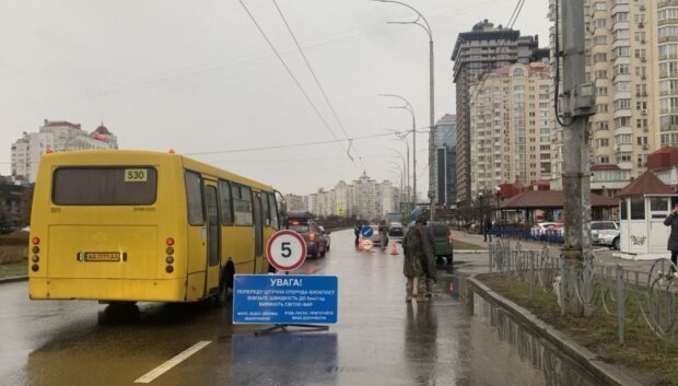Блокпост в Киеве, фото: Facebook