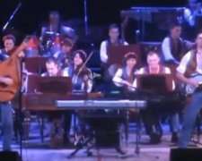 Оркестр сыграл "Hotel California" на бандурах (видео)