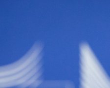 Соцопрос показал, кто обойдет Порошенко на выборах