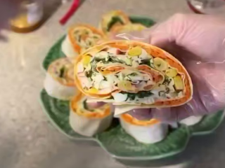 Рулет з лаваша, кадр з відео