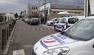 Терористи захопили до шести осіб у французькій церкві
