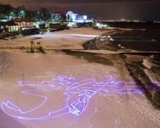 Одеський пляж прикрасили лазерним шоу (фото, відео)