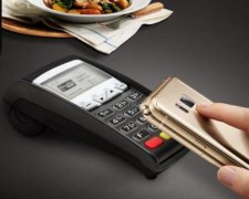 Samsung підготував сюрприз китайським товстосумам: ВІДЕО