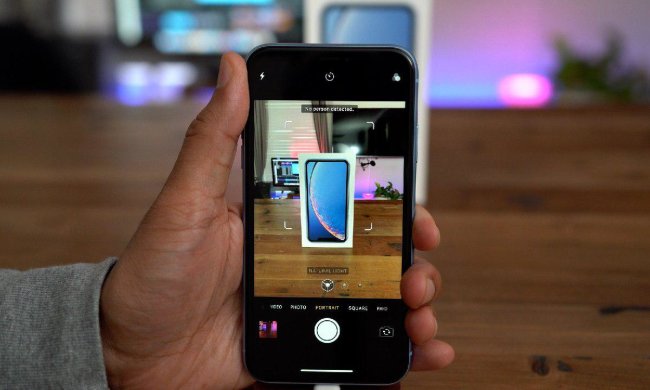 iPhone XR vs Galaxy Note 9: хто крутіший?