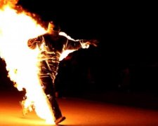 Німець спалив себе заживо, залишивши таємниче послання