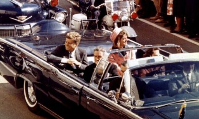 Номер авто Кеннеди продали за сто тысяч долларов