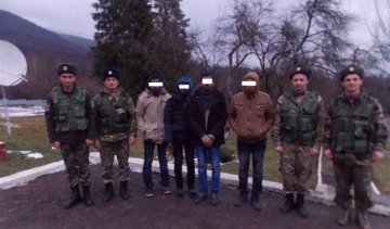  Не дошли в ЕС: нелегалы из Шри-Ланки отморозились в Закарпатье