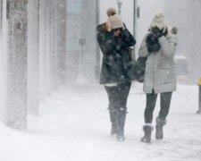 Що відбувається: українці масово кинулися до ломбардів