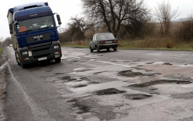 Глаза на лоб: украинцы узнали стоимость одного километра дорог
