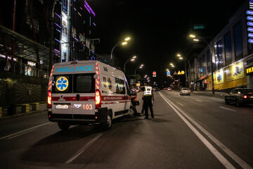 Не довезли до лікарні: у Києві швидка з дитиною потрапила в жахливу ДТП