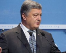 Порошенко признал, что встречался с "зелеными человечками"