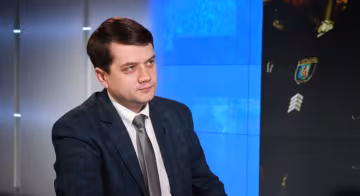 Разумков заговорил об "отсидке" слуги народа Иванисова за изнасилование: "Много фейков"