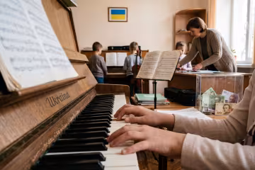 музична школа фортепіано діти навчання