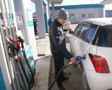 Глаза на лоб вылезут: цены на бензин выросли за одну ночь